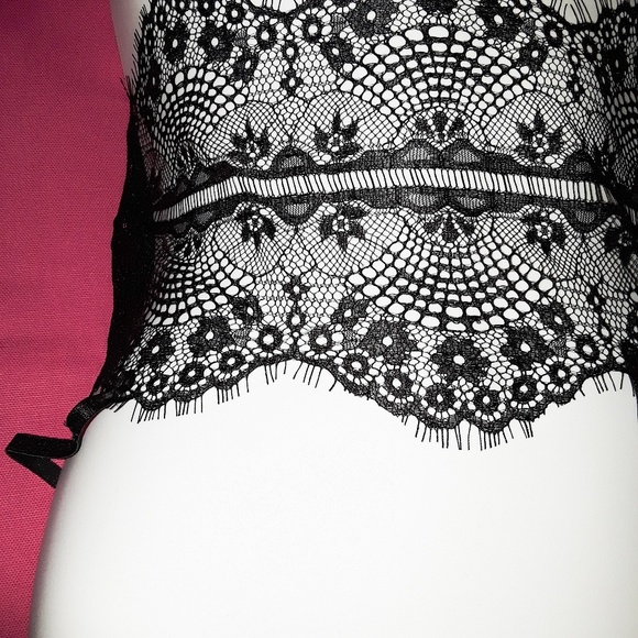 Sexy Black Chantilly Lace High Waisted Garter Belt - Picture 6 of 8